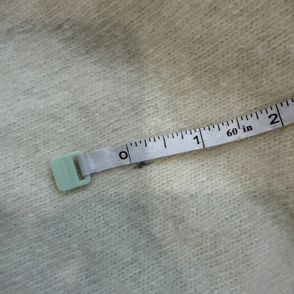 Morgan Taylor Lambwool Blend Beige Scarf - Picture 7 of 7